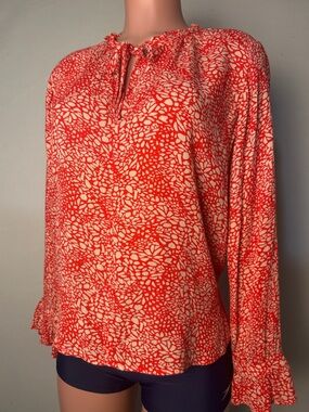 LOFT Petite Top Women’s Small Petite Red Beige Abstract Long  Sleeve Neck Tie